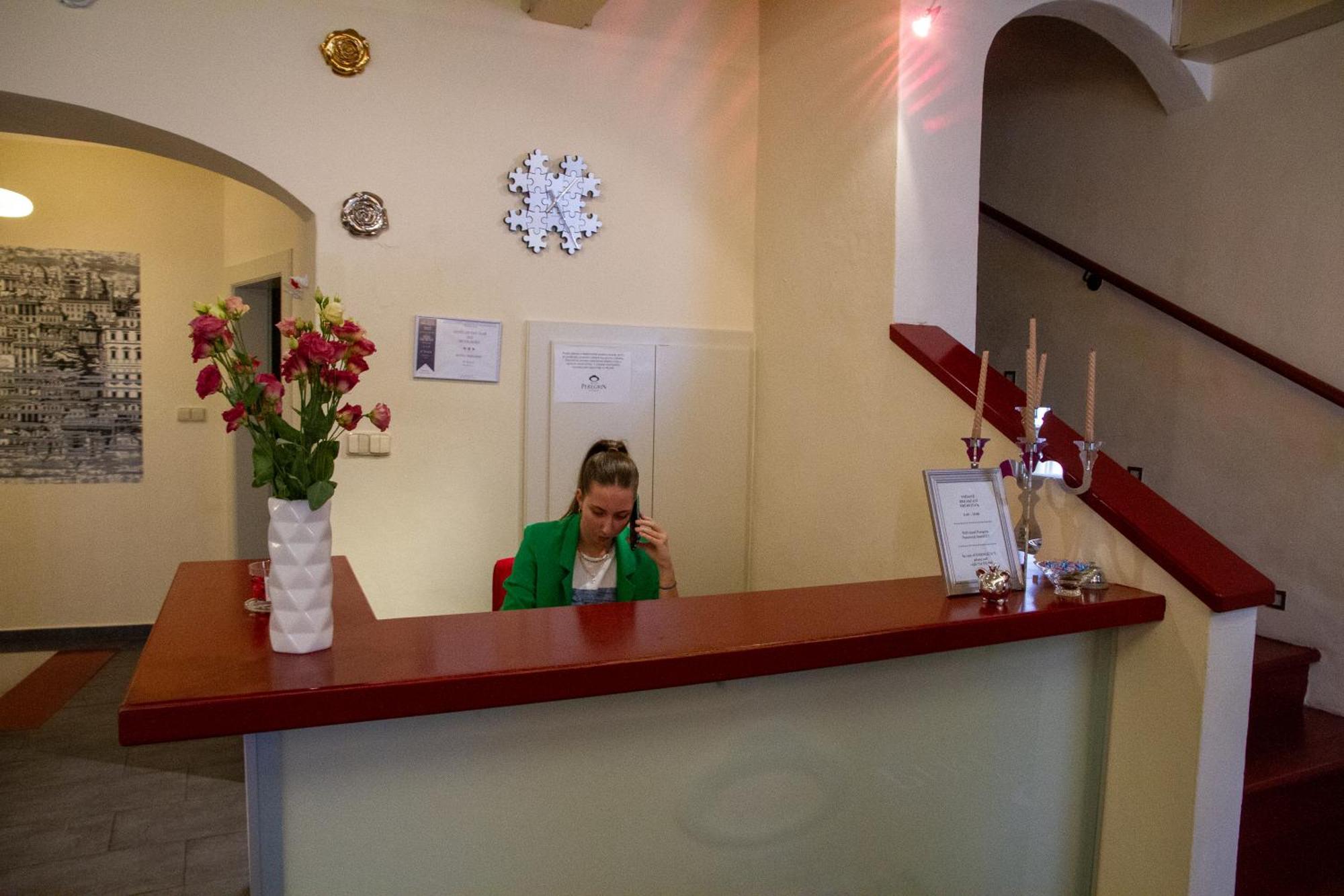 Hotel Peregrin Чески-Крумлов Экстерьер фото
