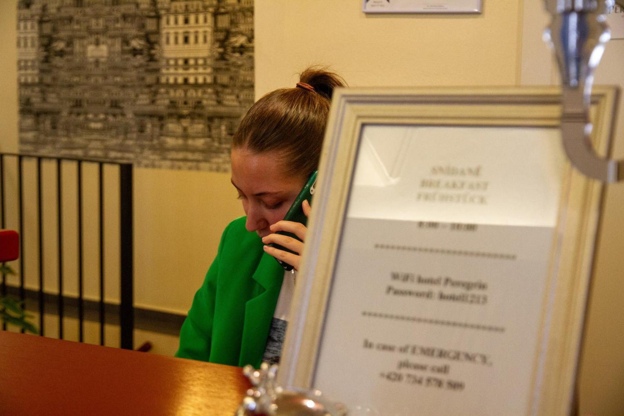 Hotel Peregrin Чески-Крумлов Экстерьер фото